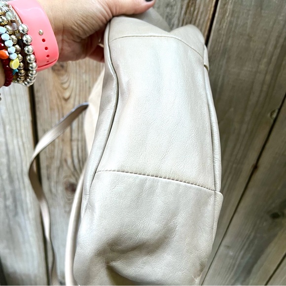 MARC BY MARC JACOBS TAN LEATHER CLASSIC Q HILLIER HOBO - Picture 6 of 8